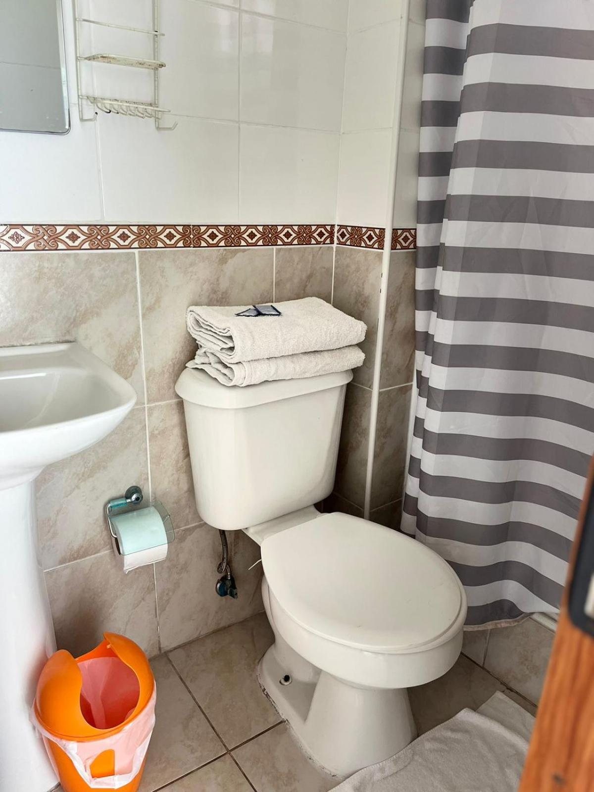 Hostal Avenue Ла-Серена Экстерьер фото