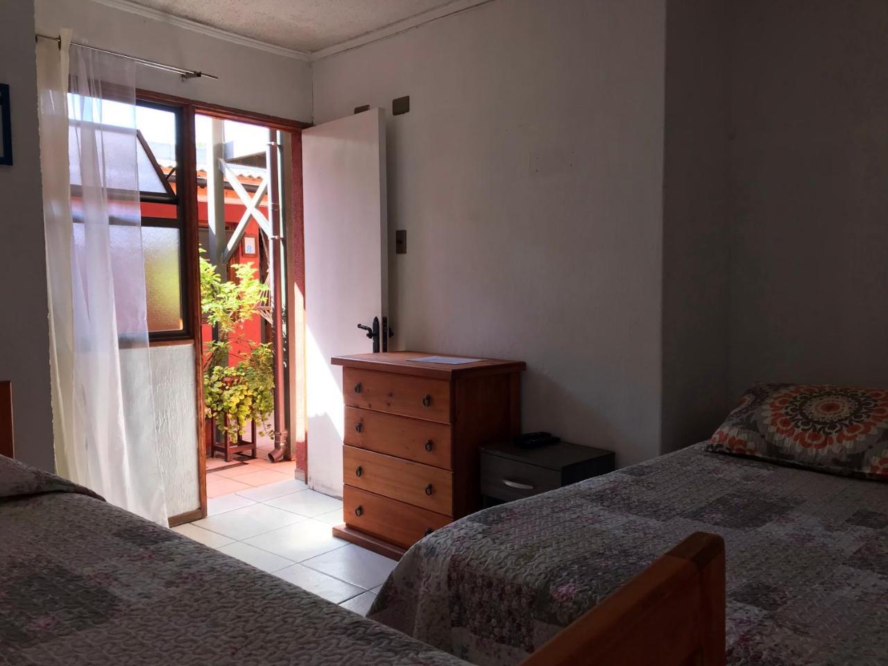 Hostal Avenue Ла-Серена Экстерьер фото
